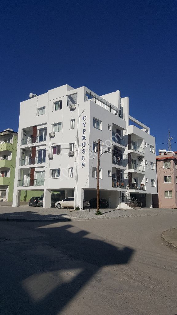 Gönyelide beyaz eşyalı aileye aylık ödemeli 2+1 asansörlü daire