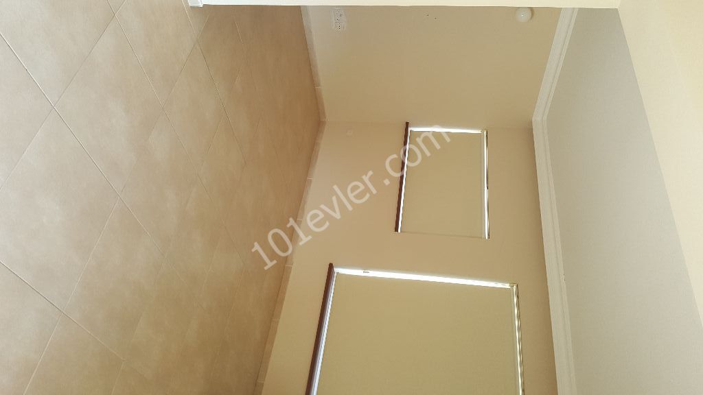 Lefkoşa köşlüciflikte kiralık eşyalı 2+1 daite.