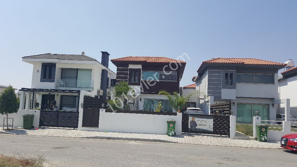 Villa for sale in Mitreli yenikent. ** 