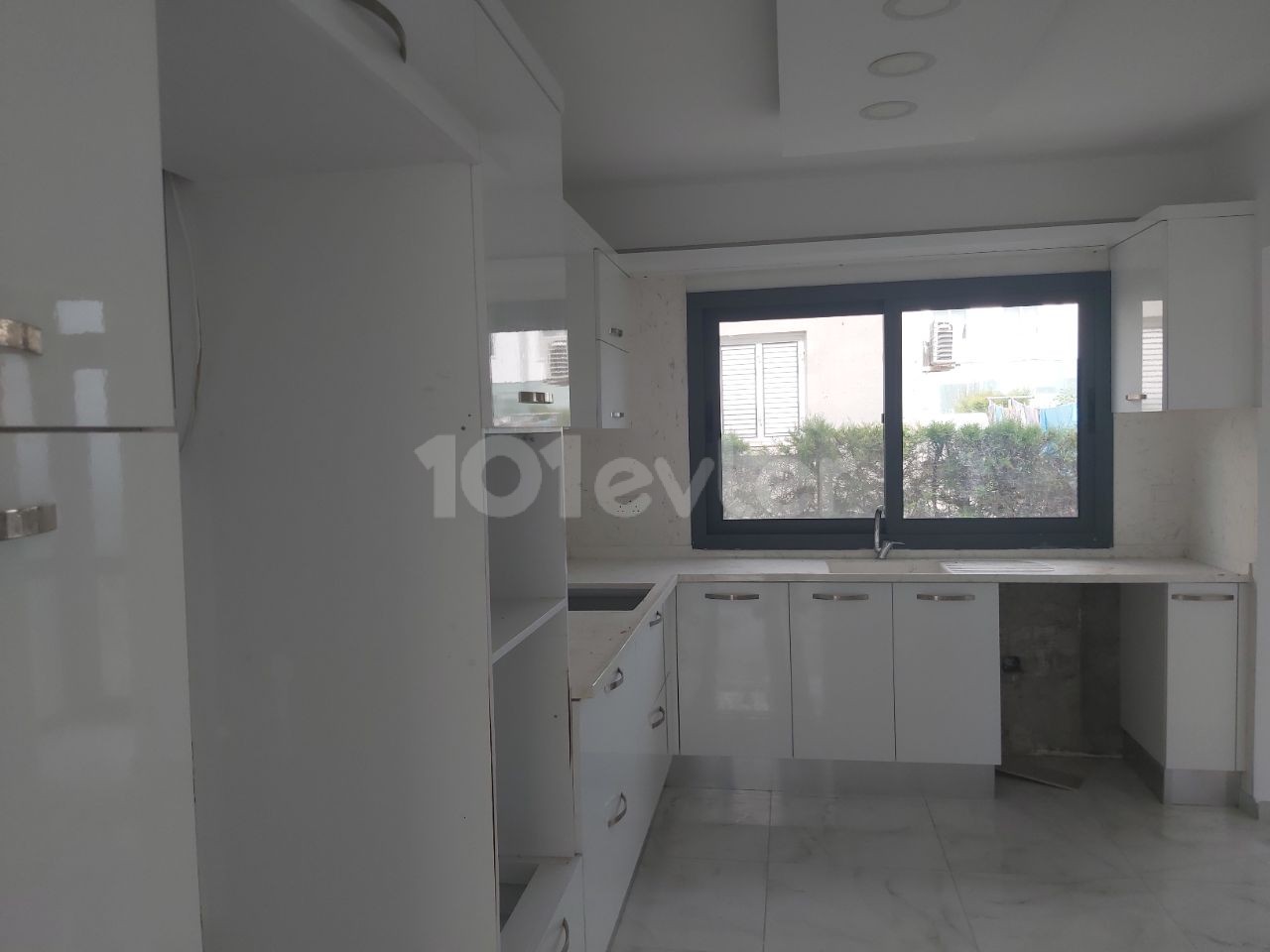 3+1 ground floor apartment for rent in Gonyel