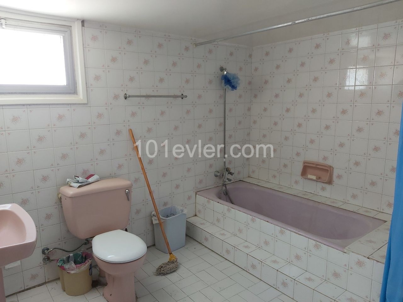 Flat To Rent in Marmara, Nicosia