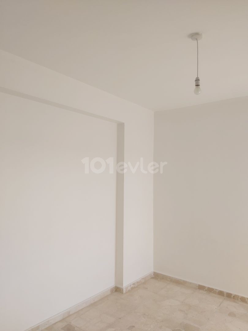 3+1 apartments for sale on Ortakoy main street in Nicosia ** 