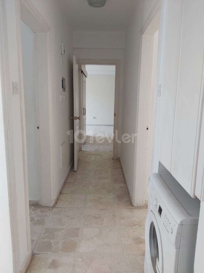 3+1 apartments for sale on Ortakoy main street in Nicosia ** 