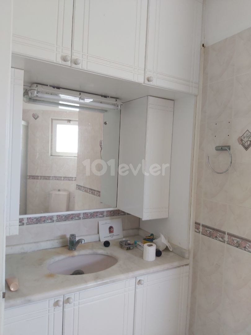 3+1 apartments for sale on Ortakoy main street in Nicosia ** 