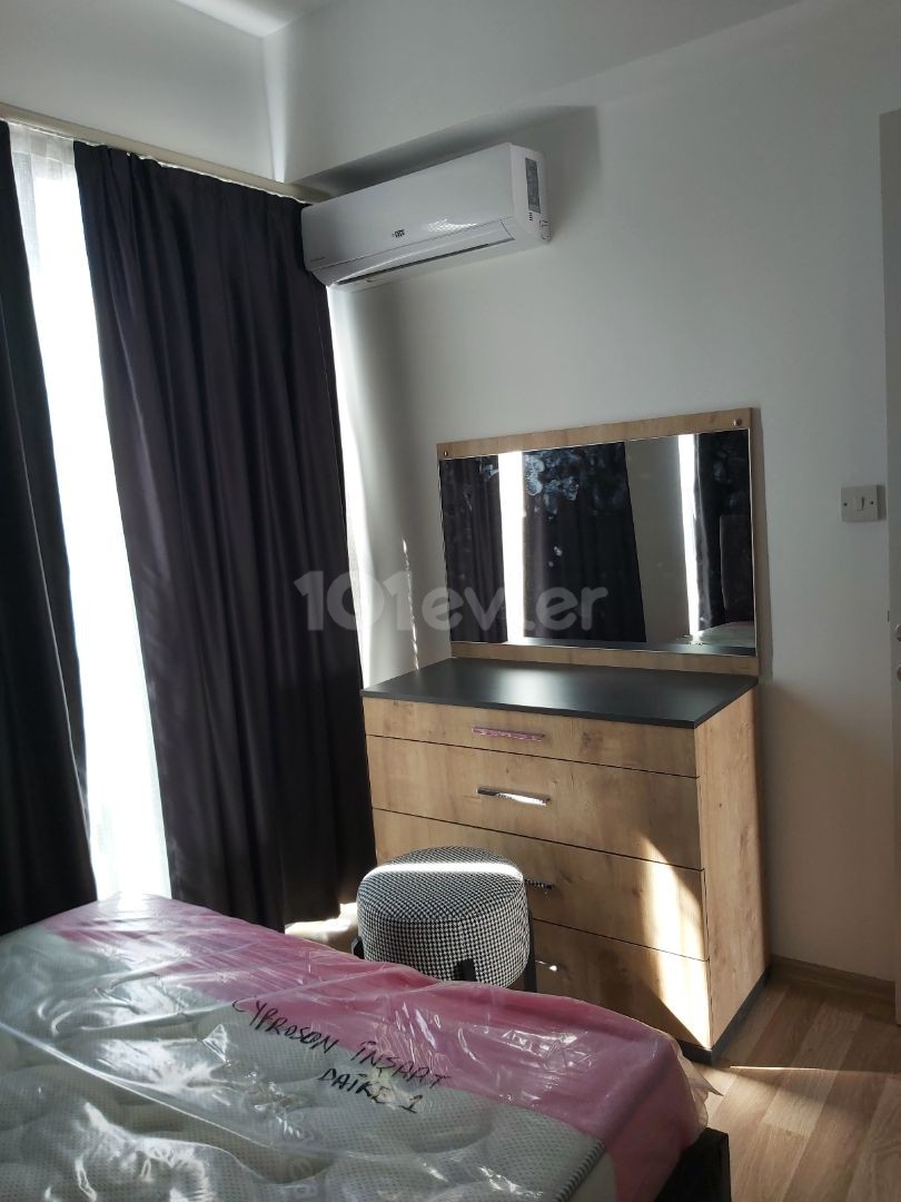 Lefkoşanı kalbi Yenişehirde kiralık 2+1 pentause 