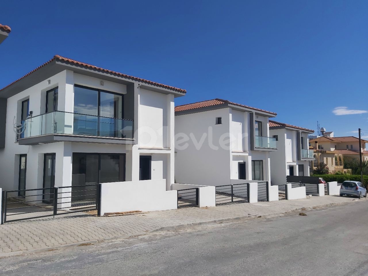 Gönyelide yep yeni bitmiş yeni eşşalı kiralık villa