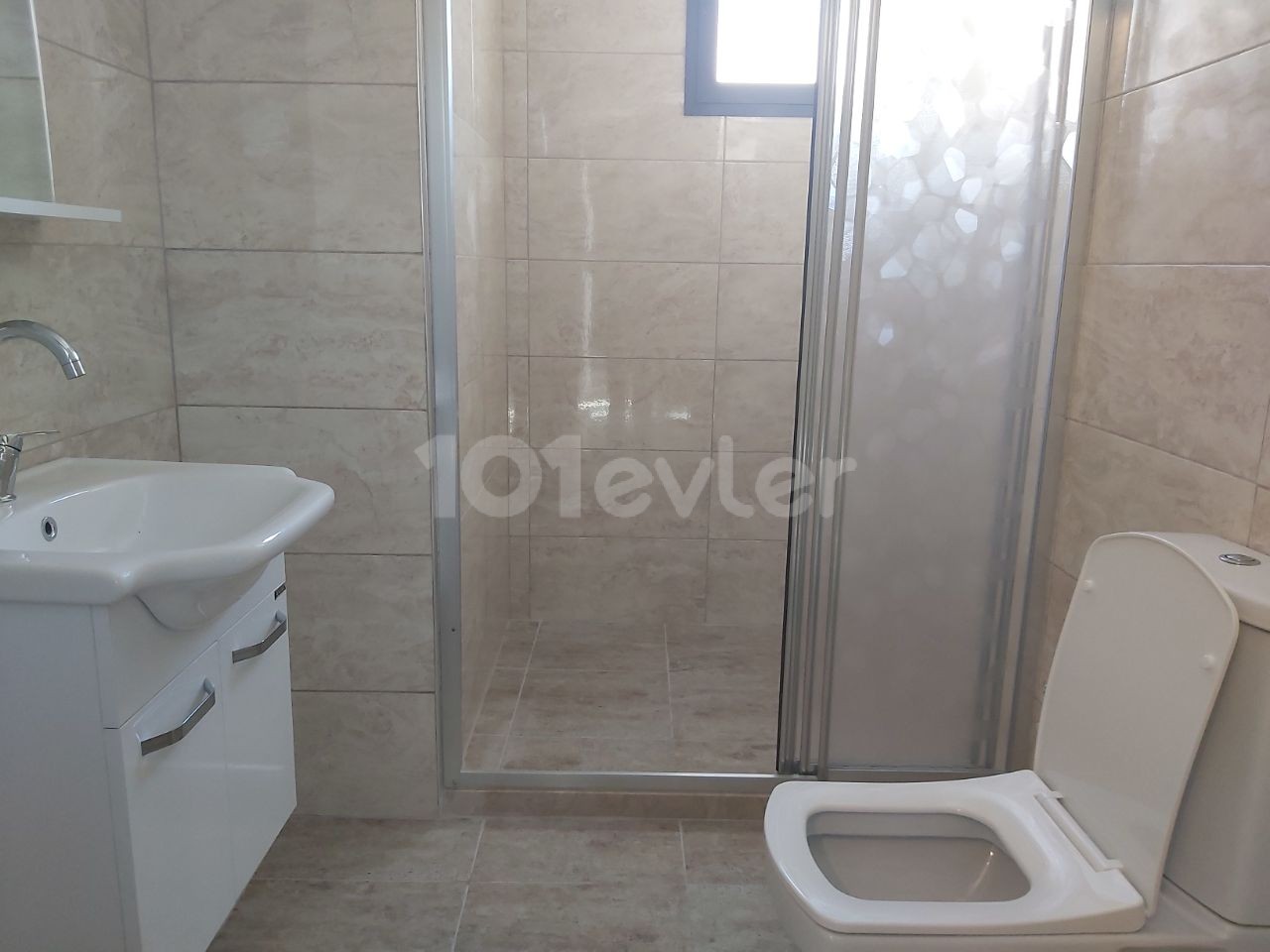 Gönyelide yep yeni bitmiş yeni eşşalı kiralık villa