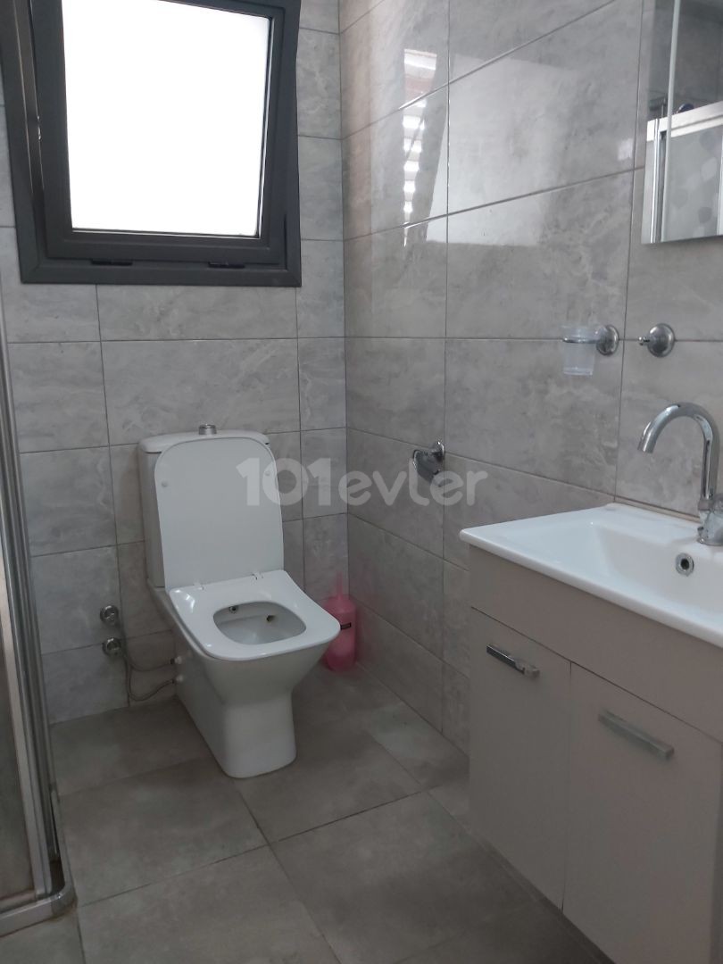 Lefkoşa Yenişehirde kiralık ful eşşalı 2+1 daire