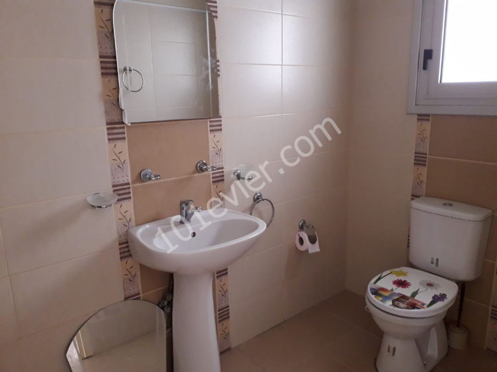 Flat To Rent in Girne Merkez, Kyrenia