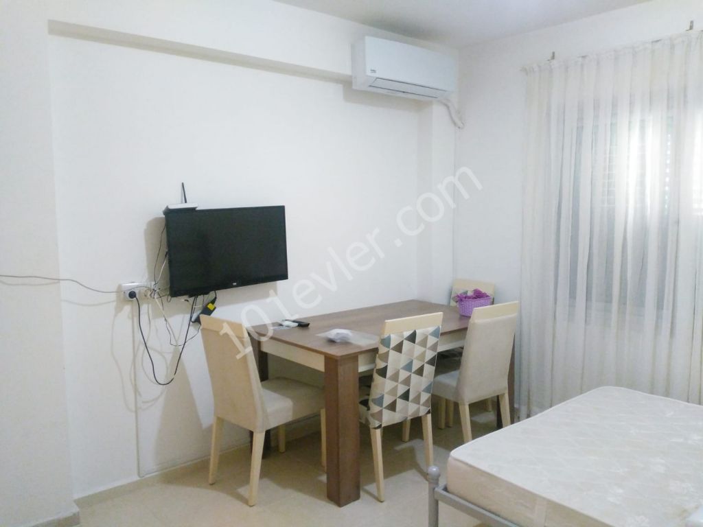 Studio Flat To Rent in Girne Merkez, Kyrenia