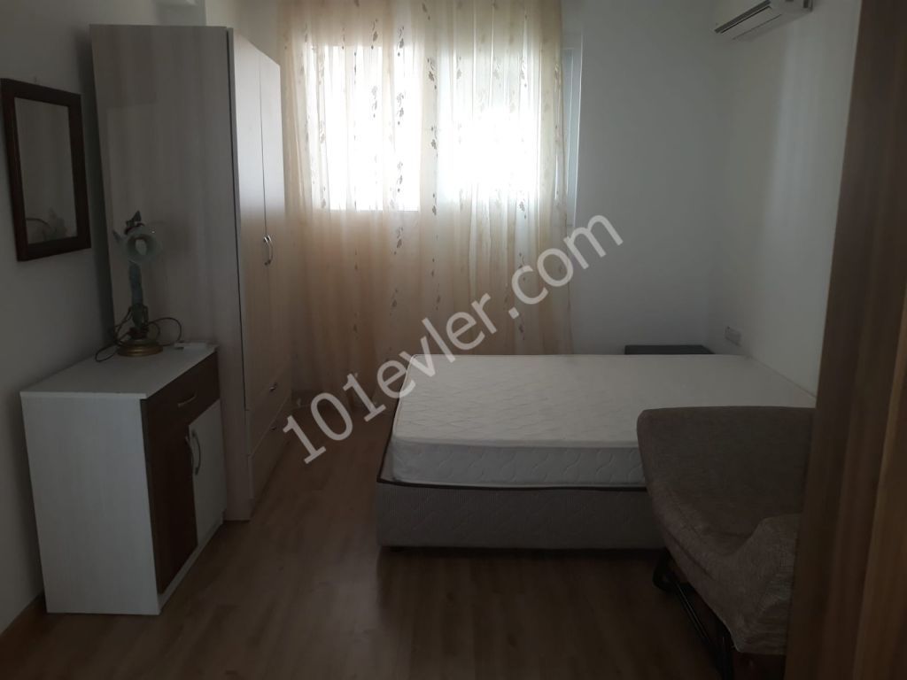 Girne Nurettin Ersin Camii Bölgesinde 1+1 Yeni Kiralık Apartman Dairesi