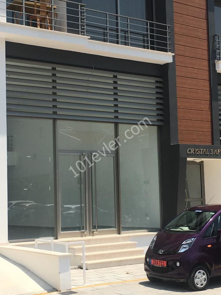 Girne Merkezde 165m2 Kullanım Alanlı Sende Katlı Kiralık Dükkan