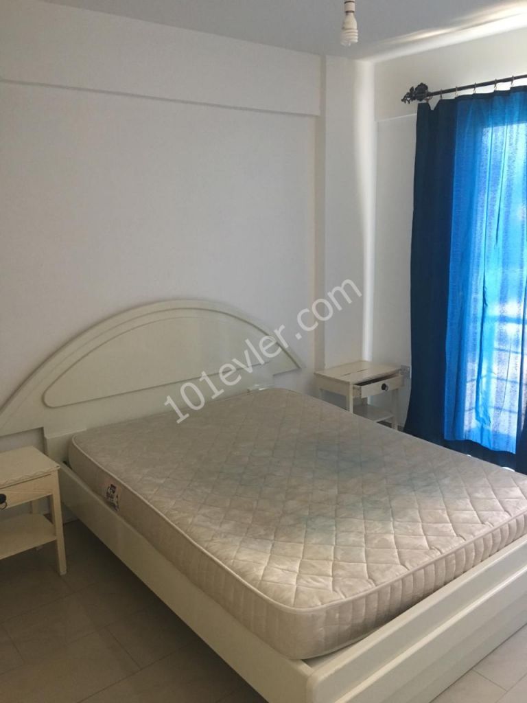 Girnede Sulu Çembere Bölgesinde Yeni Bina Kiralık 2+1 Daire