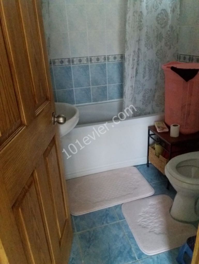 Alsancak İlkokulu Yakınında Özel Havuzlu 3+1 Kiralık Villa