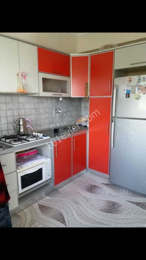 Girne Alsancakta Site İçi 3+1 Eşyalı Kiralık Daire