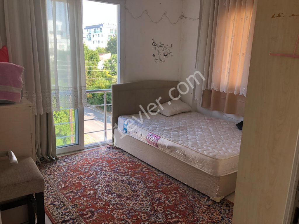 Girne 23 Nisan İlkokulu Arkası Kiralık 2+1 Daire