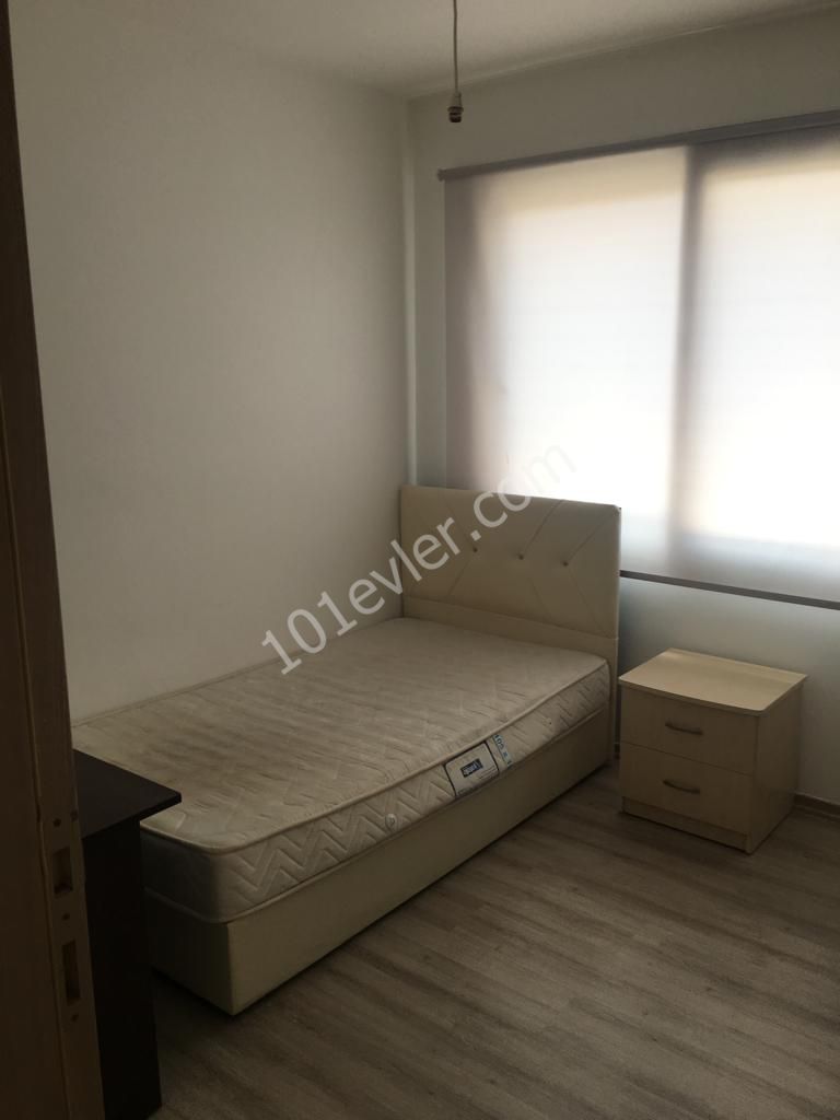 Girne Gloria Jeans Arkası Çok Temiz 3+1 Kiralık Daire