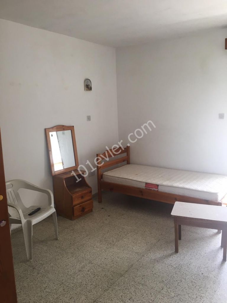 Girne Karaoğlanoğlunda  1+1 Kiralık Daire