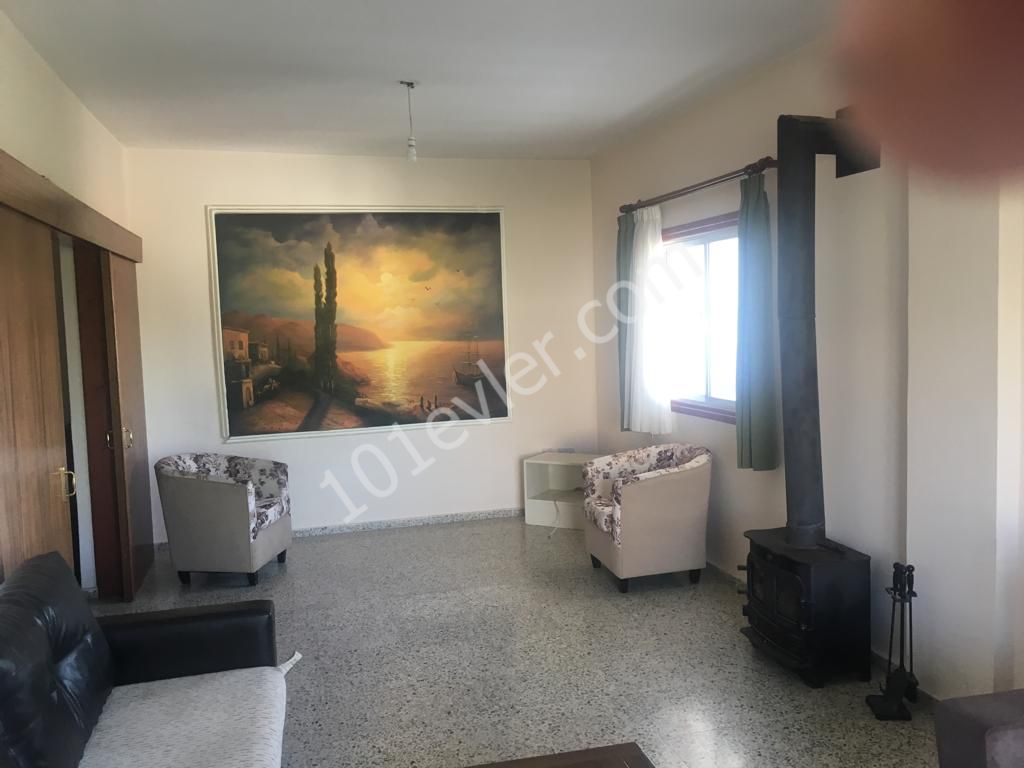 Spacious 3+1 Apartment with Sea View-Dining Room in the Central Location in Lapta ** 