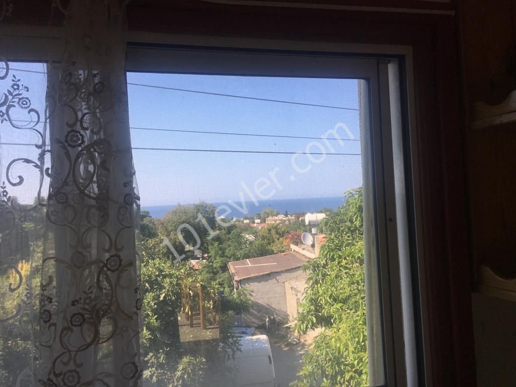 Spacious 3+1 Apartment with Sea View-Dining Room in the Central Location in Lapta ** 