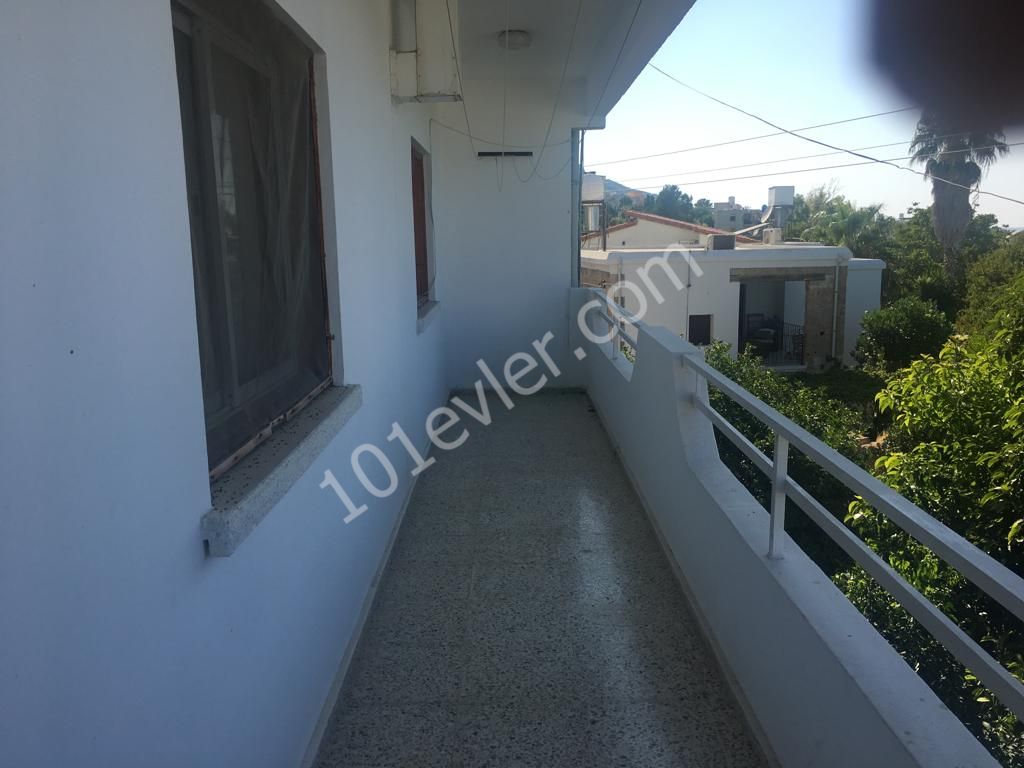 Spacious 3+1 Apartment with Sea View-Dining Room in the Central Location in Lapta ** 