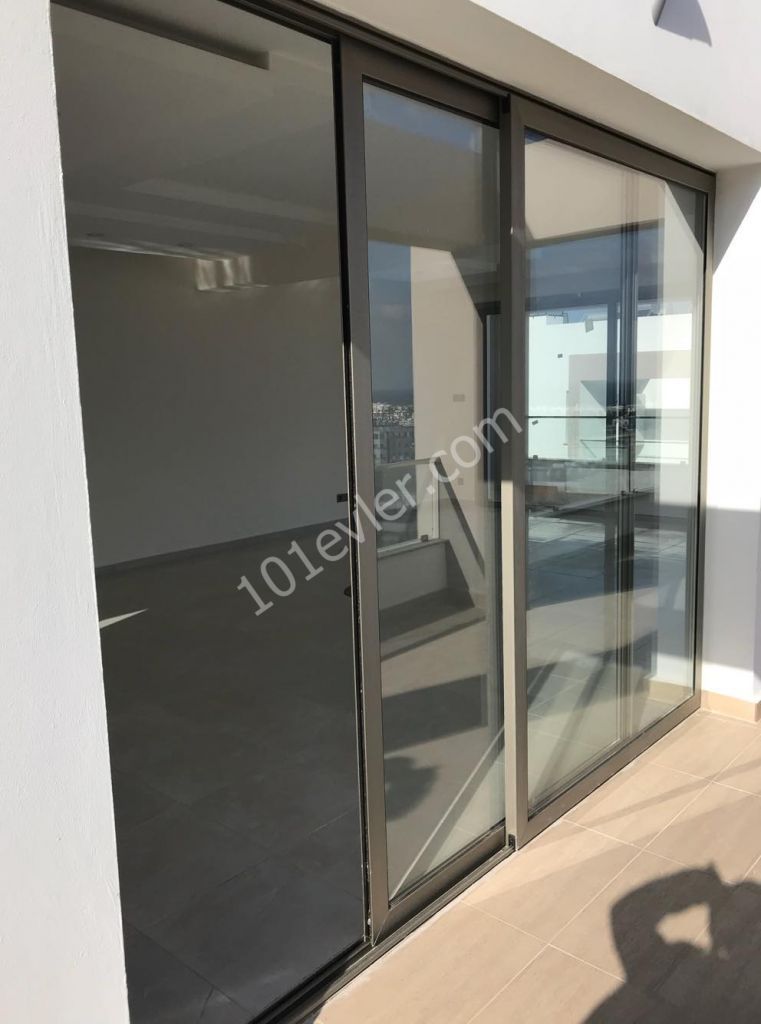 Girne Merkezde, Çok Lüks 2+1 Penthouse