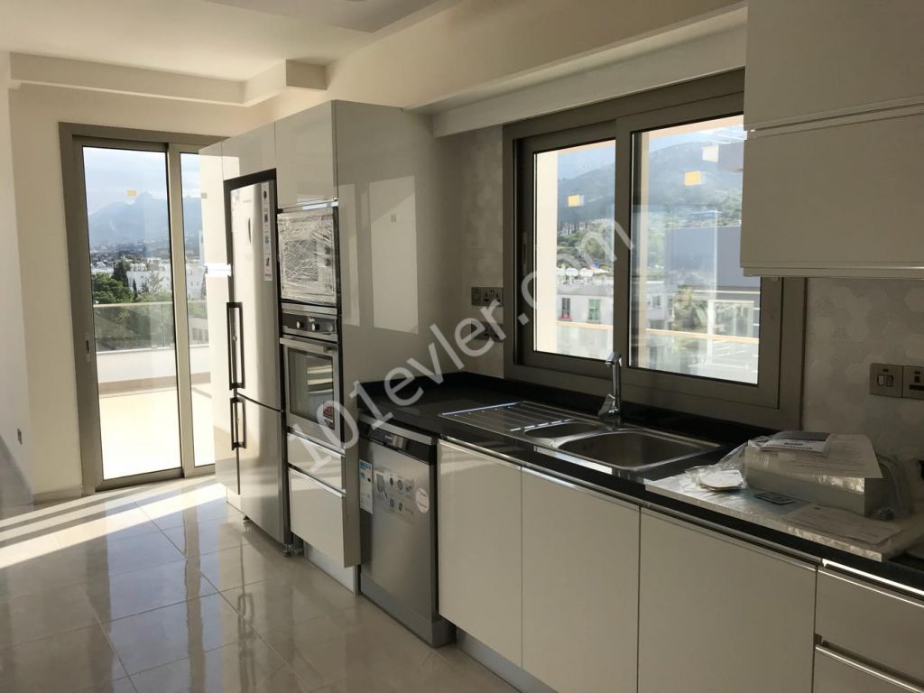 Luxurious 2+1 Penthouse in Kyrenia City Center