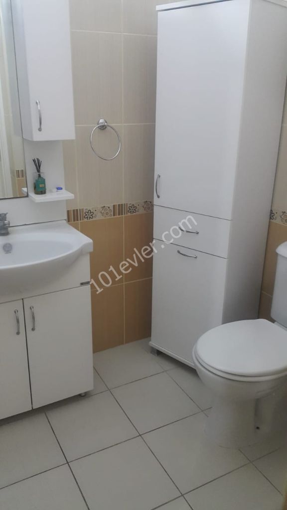 Doğanköy'de Cembere Yakın Kiralık Deniz Manzaralı-Ortak Havuzlu 2+1 Kiralık Penthouse