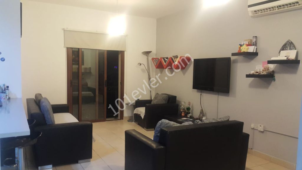 Doğanköy'de Cembere Yakın Kiralık Deniz Manzaralı-Ortak Havuzlu 2+1 Kiralık Penthouse