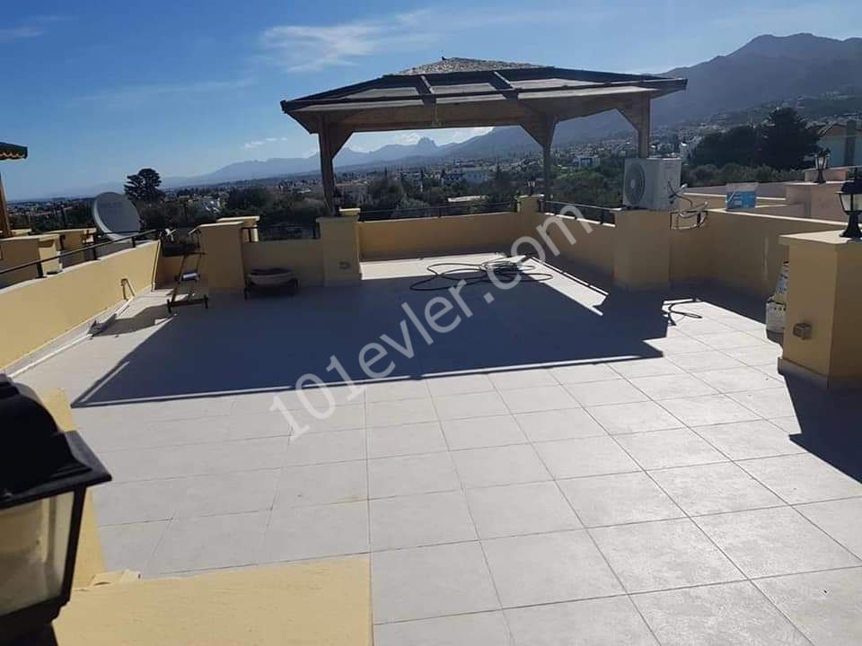 Penthouse To Rent in Doğanköy, Kyrenia