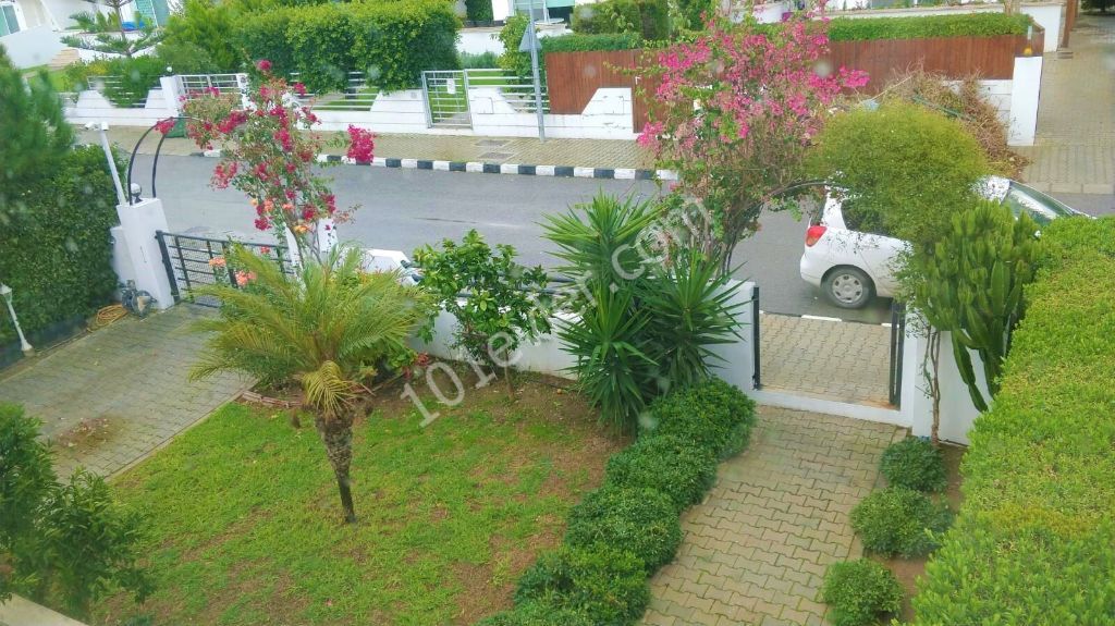 3 Bedroom Twin-Villa with Private Large Garden and Common Pool