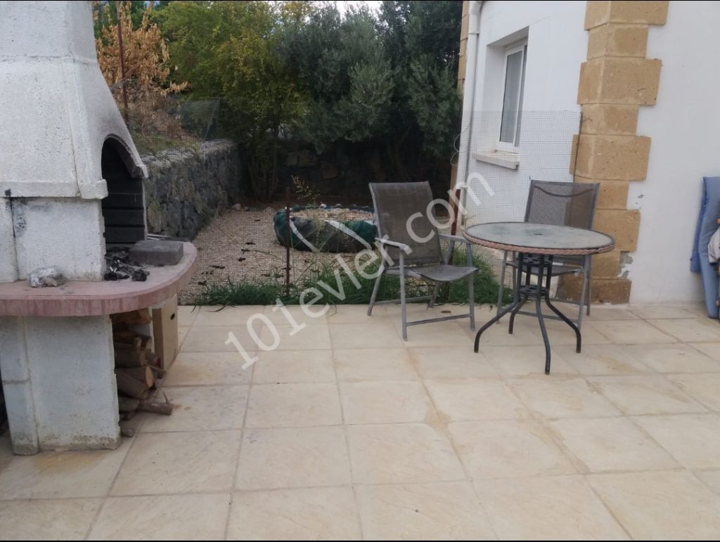 3 + 1 Villa with Private Pool for Sale with Furniture Close to the Center of Alsancak and Very Close to the Main Road ** 