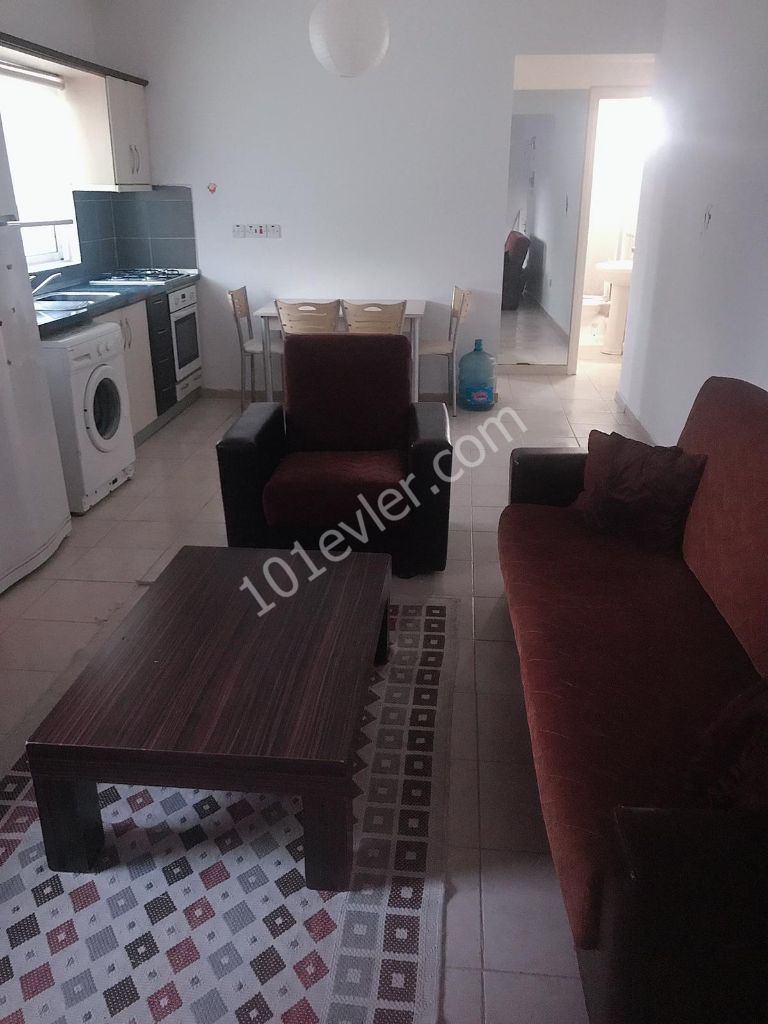 Girne Mr.Pound Arkası Merkezi Konumda 1+1 Kiralık