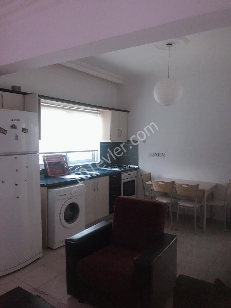 Girne Mr.Pound Arkası Merkezi Konumda 1+1 Kiralık