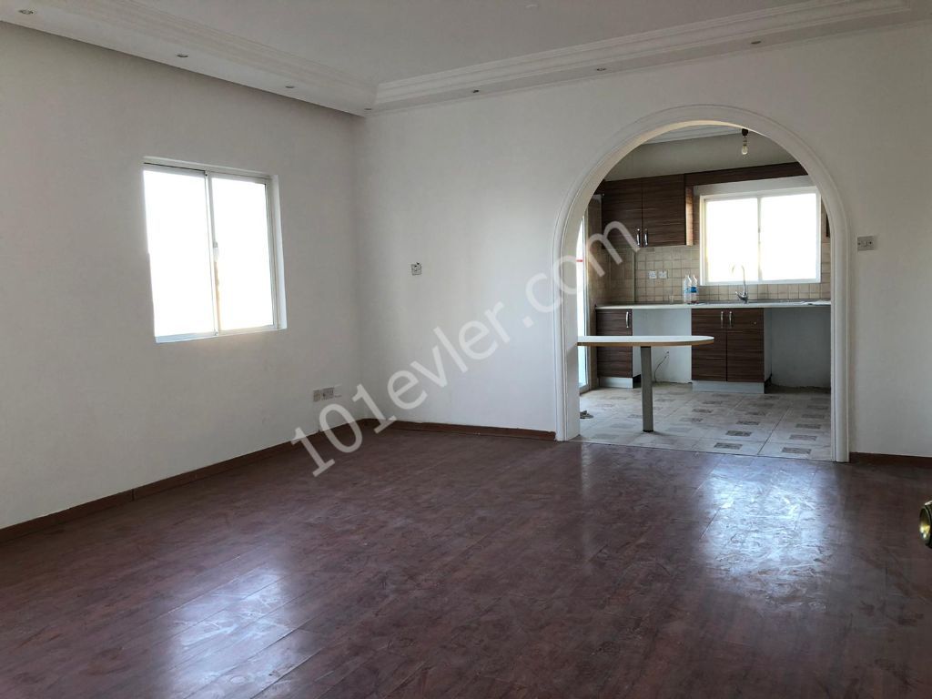 Flat To Rent in Girne Merkez, Kyrenia