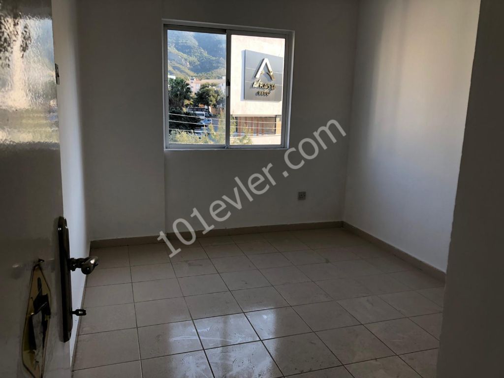 Flat To Rent in Girne Merkez, Kyrenia