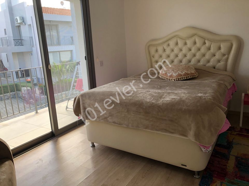 Semi Detached To Rent in Alsancak, Kyrenia