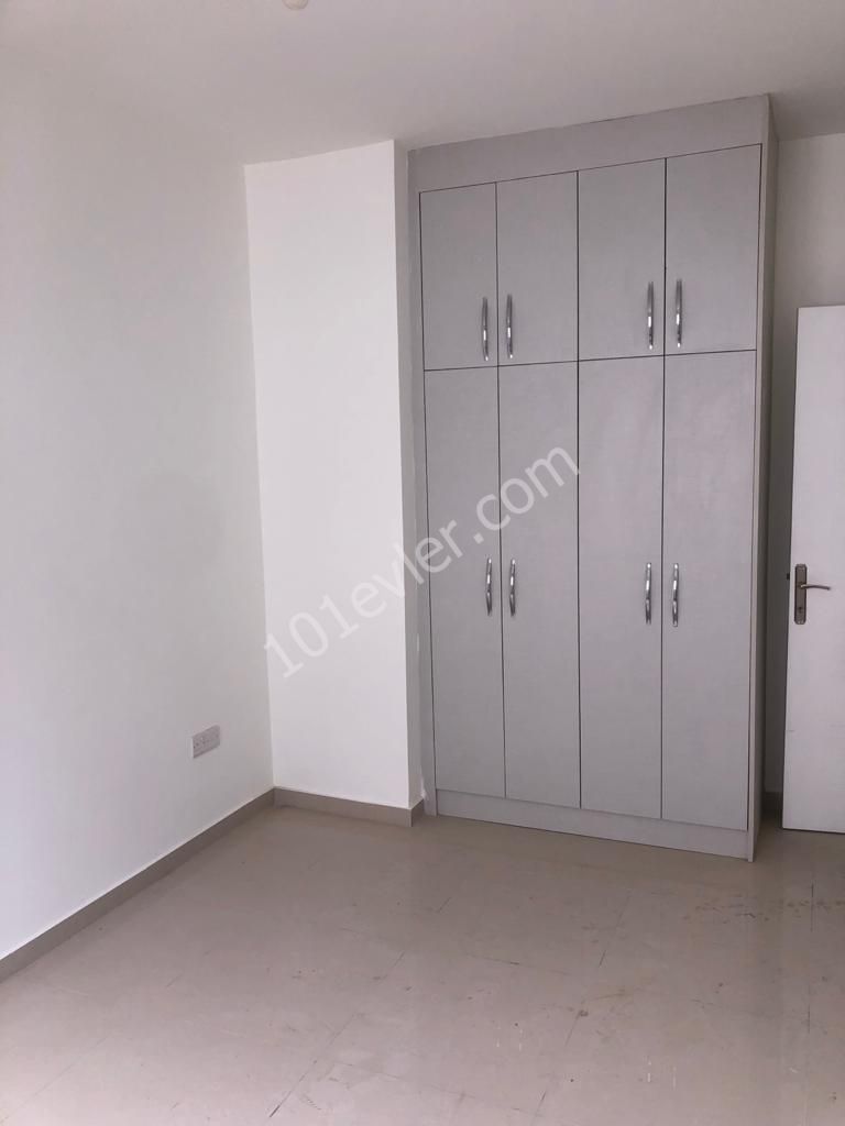 3 Bedroom Flat for Sale 