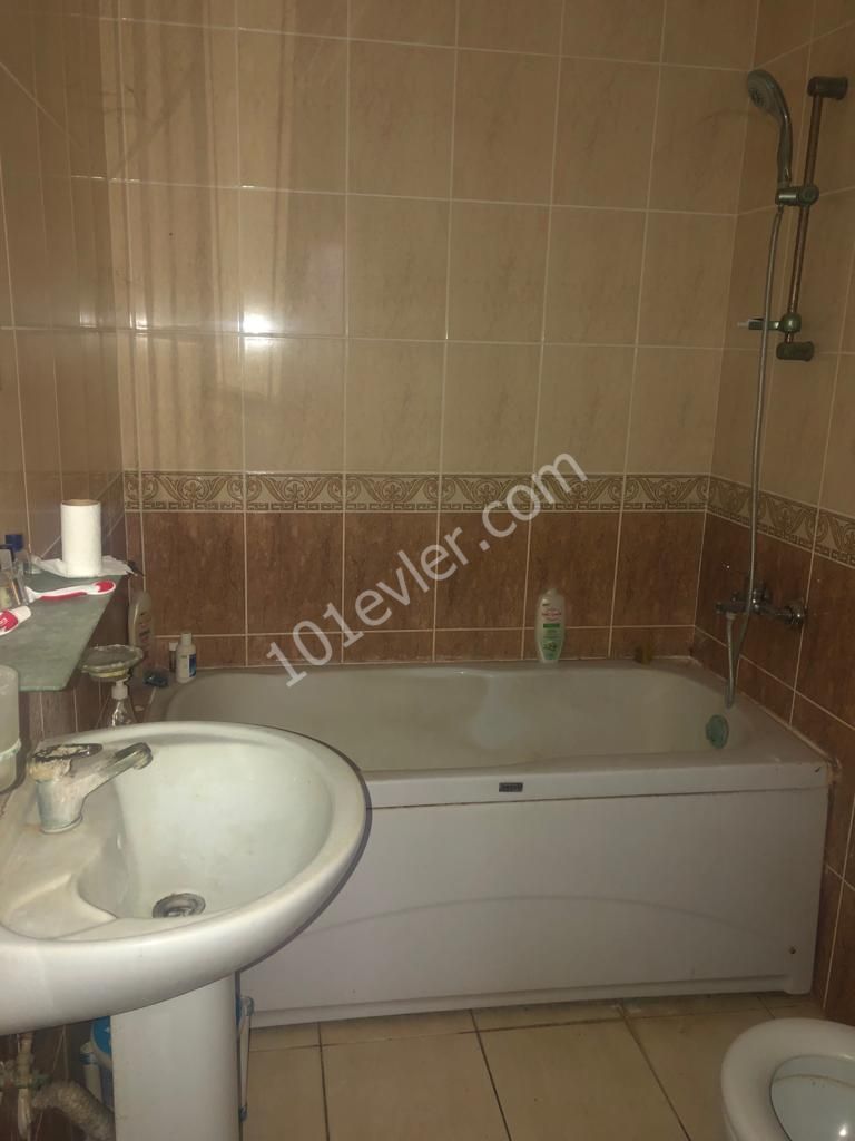 3 Bedroom Flat for Sale in Nicosia