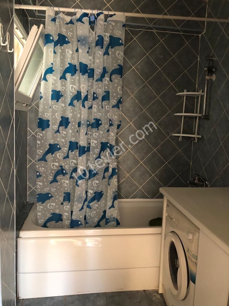 Girne Merkezde Havuzlu Site İçi Kiralık 1+1 Daire