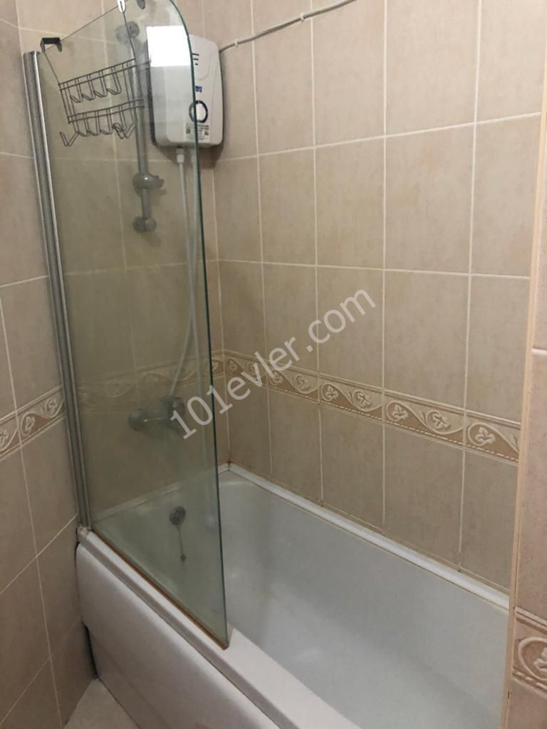 Girne Öğretmeler Evi Civarı Havuzlu Site İçi Kiralık Eşyalı 1+1 Daire