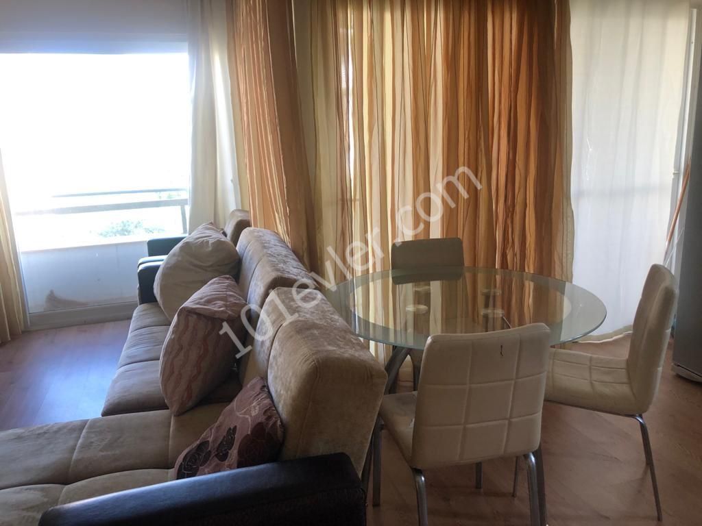 Girne Öğretmeler Evi Civarı Havuzlu Site İçi Kiralık Eşyalı 1+1 Daire