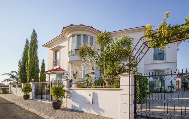 Luxury Villa for Sale in Yenikent-Detached ** 