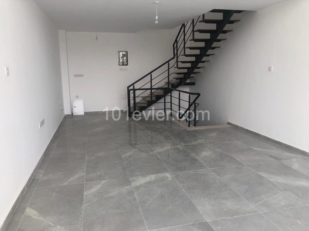 Kyrenia Karaoglanoglu Lemar Nearby Sende Rental / New Shop for Rent with a Basement Floor ** 