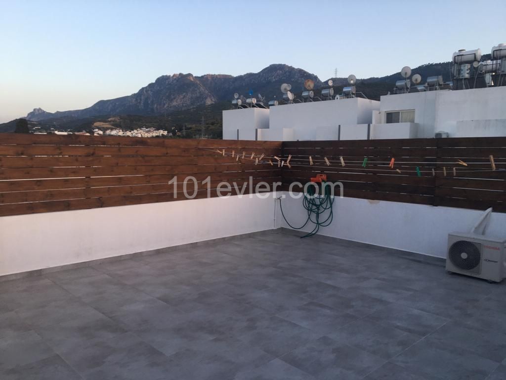 Girne Alsancakta Satılık 3+1 Penthouse Daire