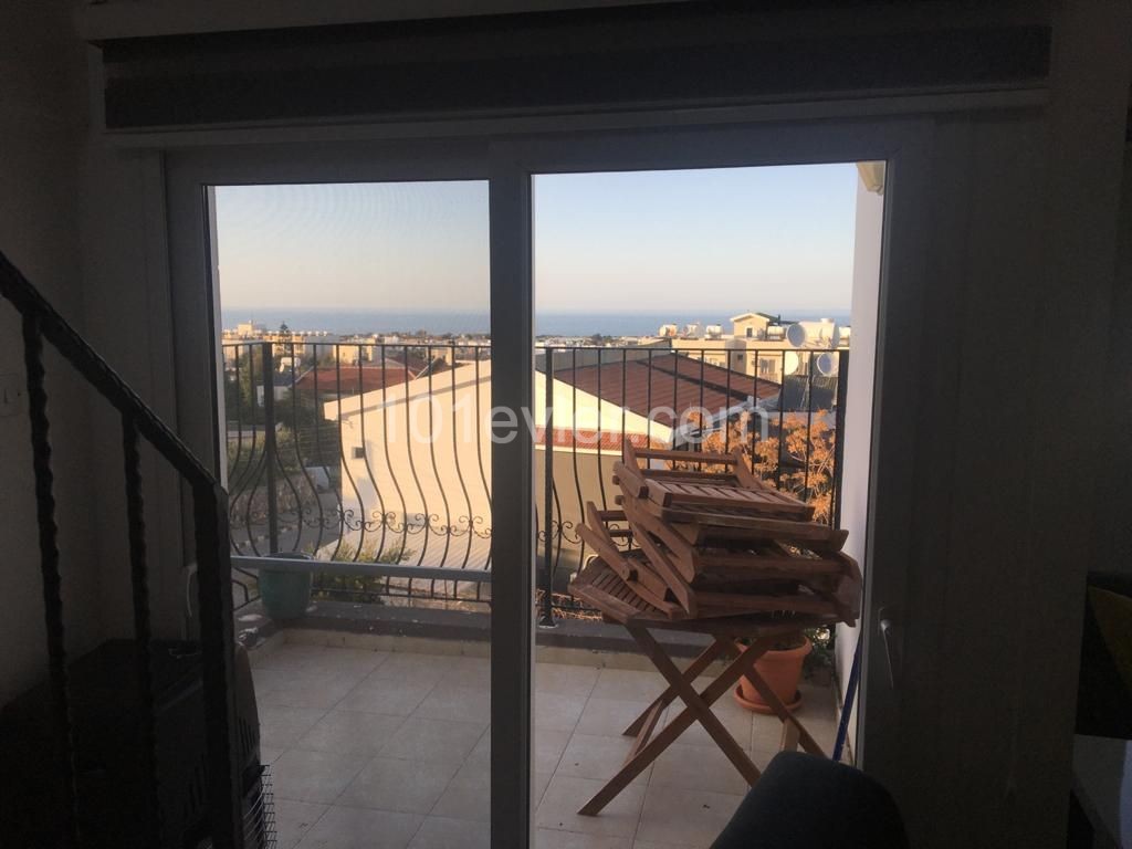 3+1 Penthouse-Wohnung Zum Verkauf In Kyrenia Alsancakta ** 