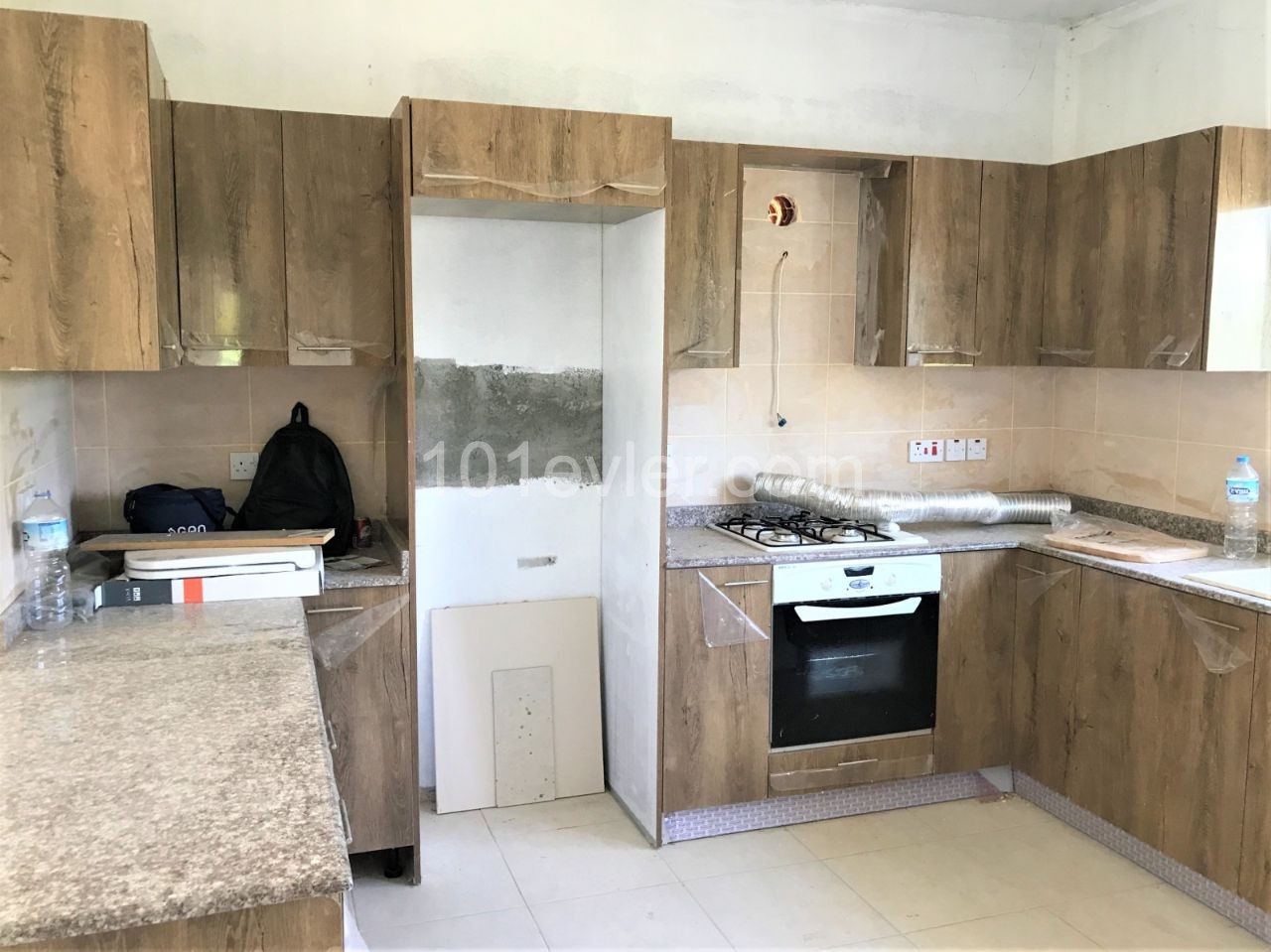 Girne Lapta İncirli Plajı Yakını  Satılık 3+1 Villa