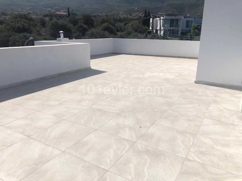 1+1 Wohnung Zum Verkauf Null Mit Terrasse Mit Meerblick In Kyrenia Olivenhain ** 