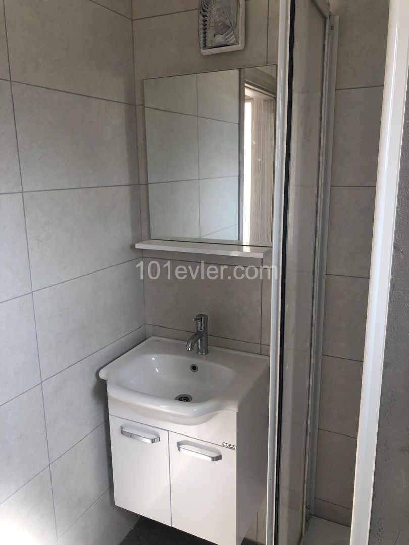 1+1 Wohnung Zum Verkauf Null Mit Terrasse Mit Meerblick In Kyrenia Olivenhain ** 