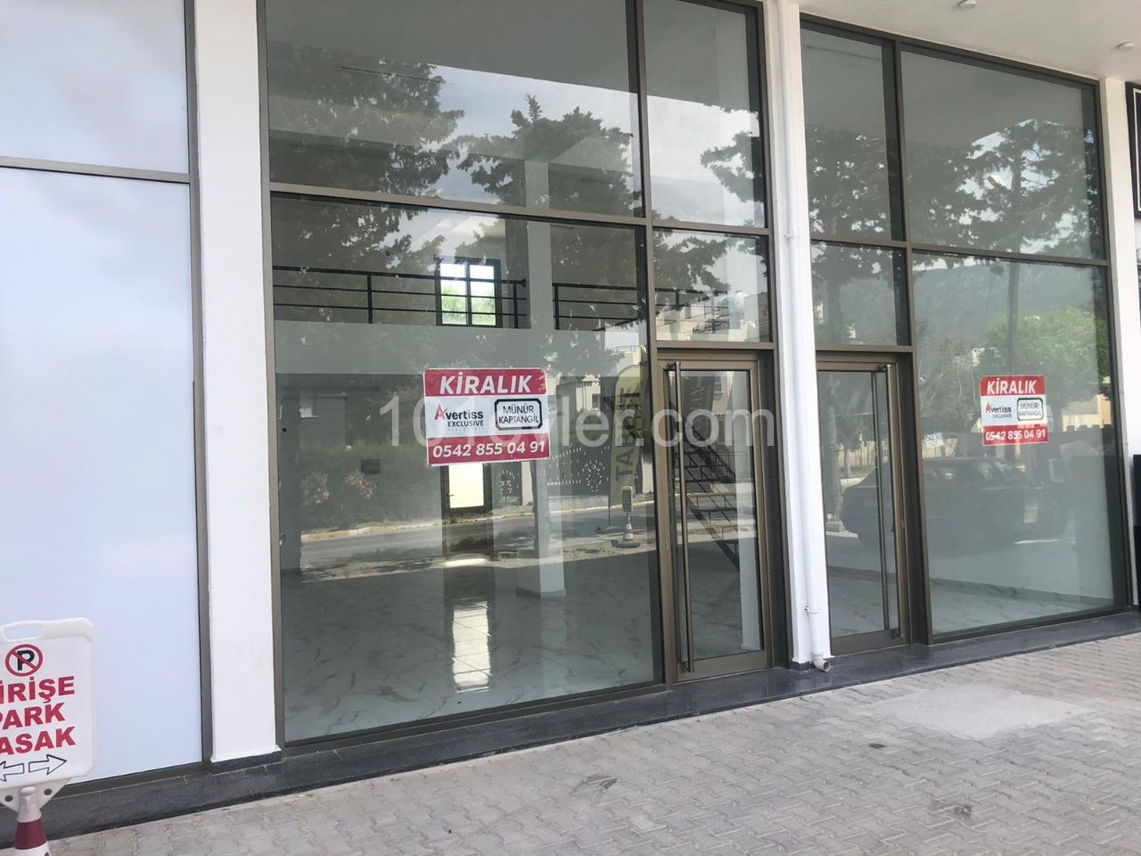 Shop with Mezzanine for Rent in New Plaza in Karaoğlanoğlu 